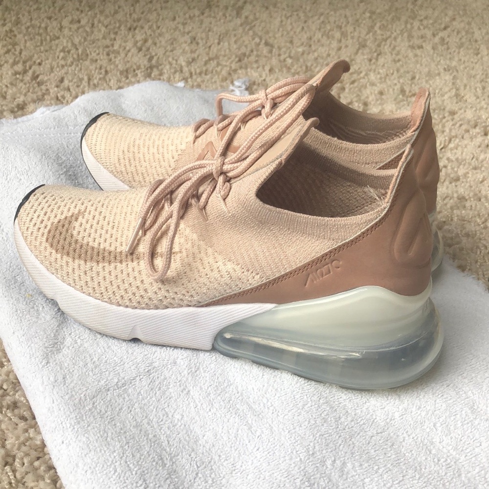 Nike Air Max 270